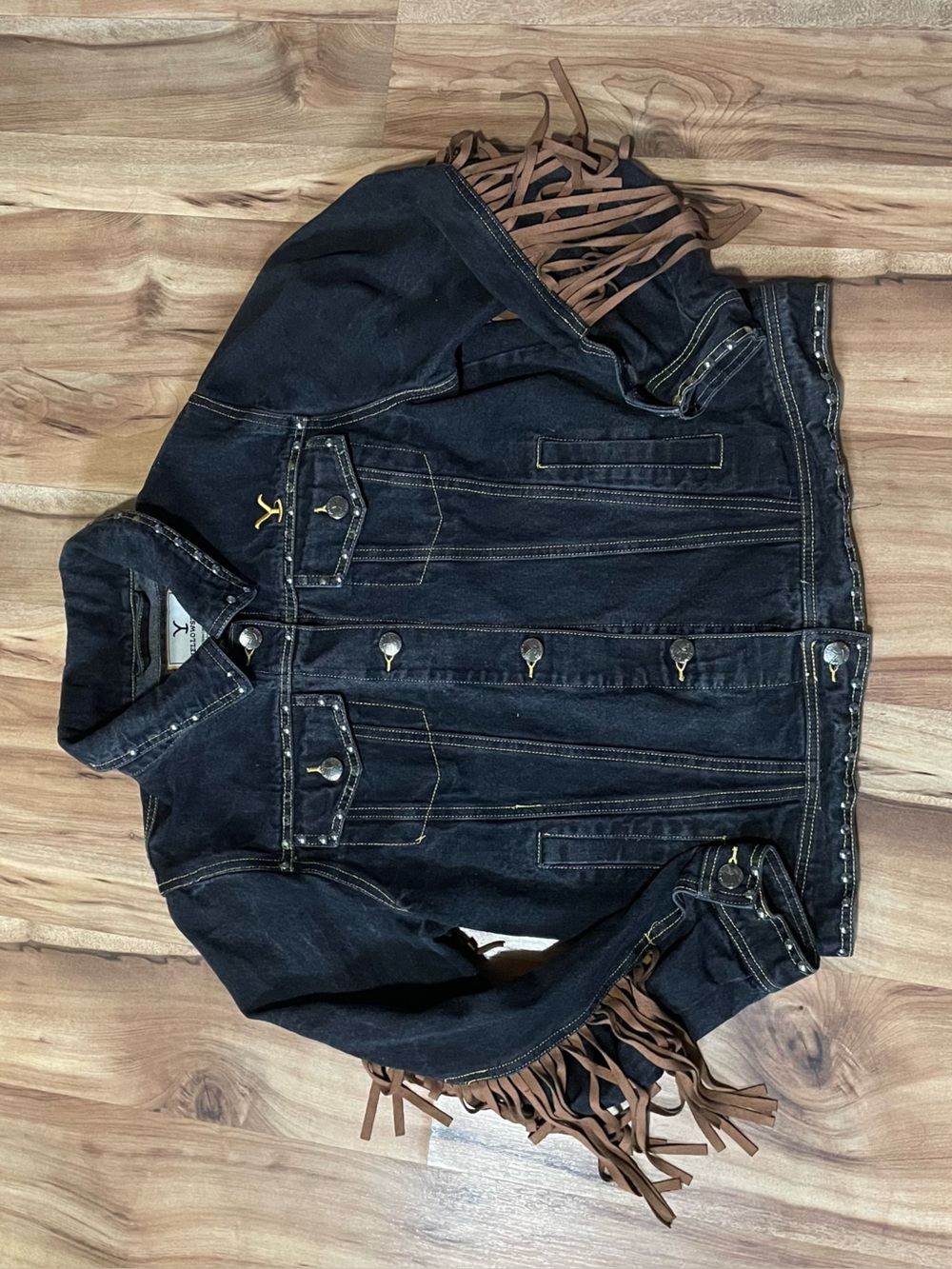 Flawed Yellowstone Dutton Ranch Women's Denim Fringe Jacket Studded Western Sz S